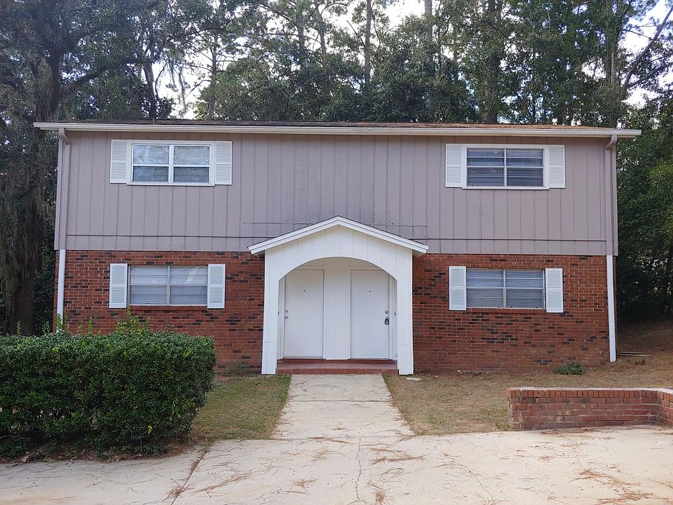 1st image of 2400 Ramblewood Ct #B