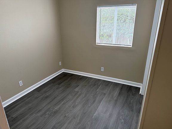 3rd image of 852 N Ventura Ave #852