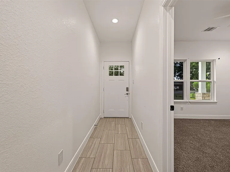 1343 Alpha Ln — Photo 6