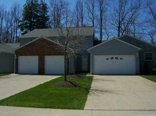 212 Crystal Point Dr, Erie, PA 16505