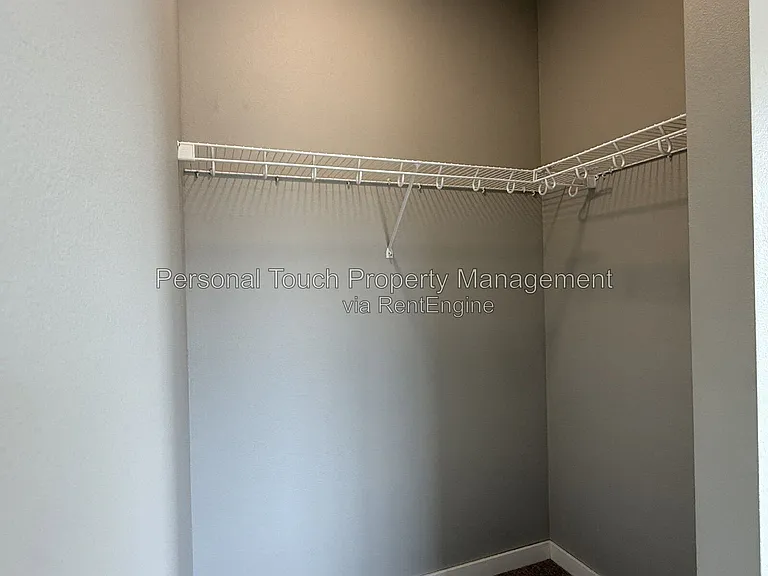 600 8th St S #302 — Photo 17