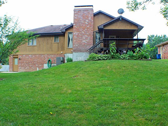 2nd image of 135 Riverwood Dr