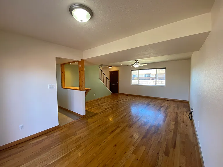 618 1/2 W Indian Creek Dr — Photo 10