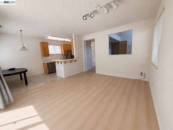 5th image of 5168 Academy Rd