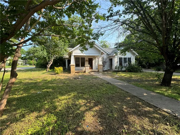 114 S Avenue J, Meridian, TX 76634