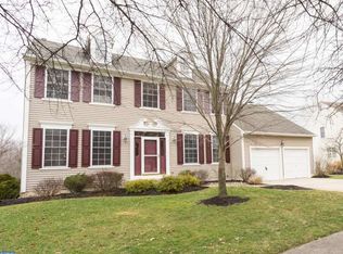 32 Country Squire Ln, Marlton, NJ 08053