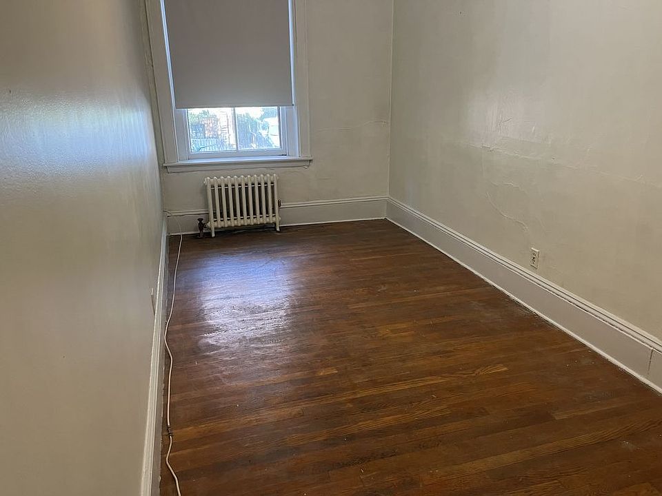 2nd image of 235 Commonwealth Ave APT 2