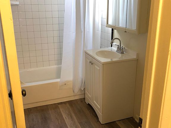 5th image of 2449 E 5th St APT 4