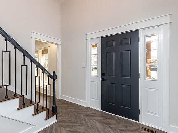 5th image of 4521 Clubhouse Dr