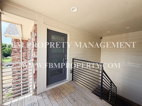 2nd image of 1203 N Clay St #521