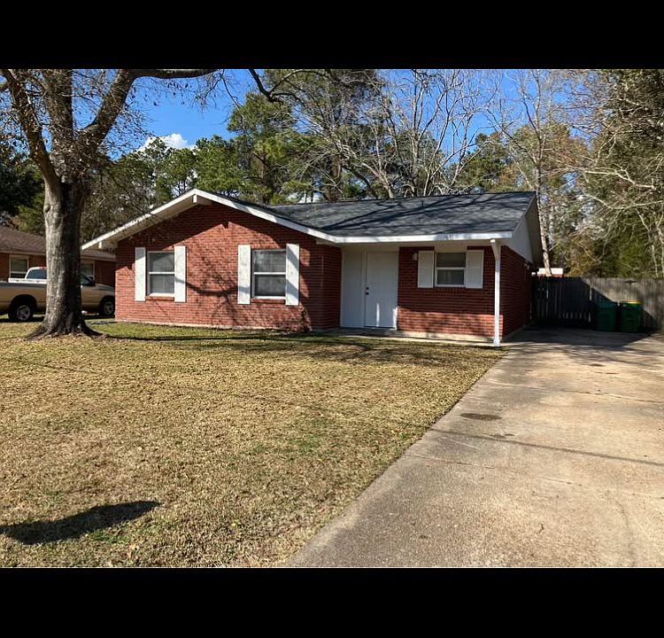 1st image of 7631 Lexington Dr