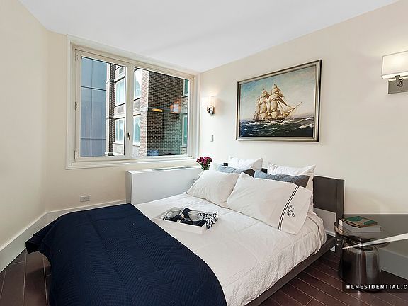 5th image of 322 W 57th St APT 20J