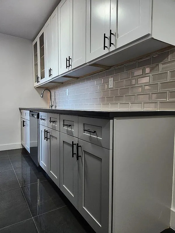 180 Van Cortlandt Park S APT 1C photo 1
