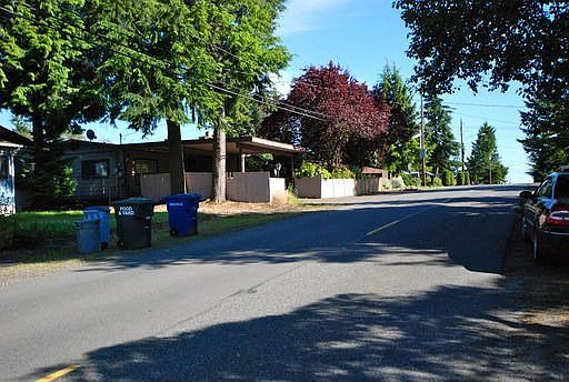 4th image of 20421 8th Ave S