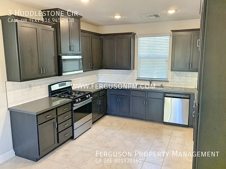 3 Huddlestone Cir — Photo 2