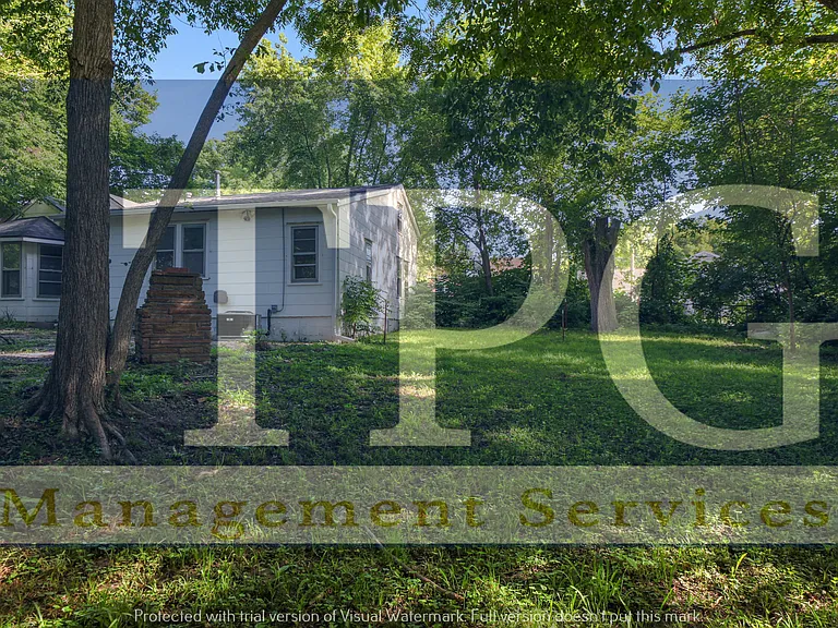 2121 N River Blvd — Photo 15