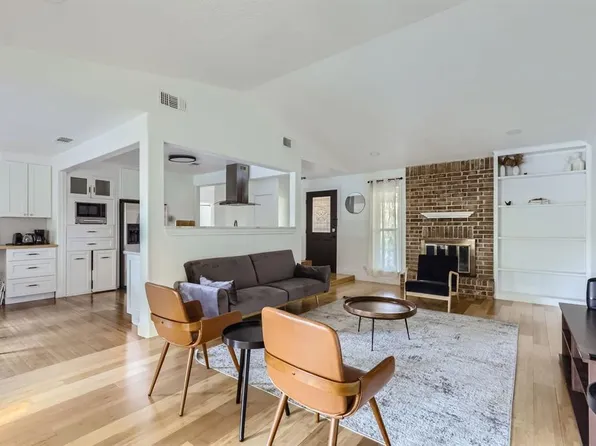 9513 Braeburn Gln, Austin, TX 78729