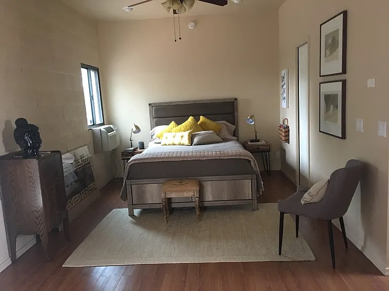 2345 E Waverly St — Photo 3