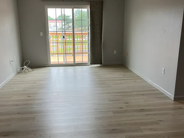 128 Knowledge Ave #D — Photo 1