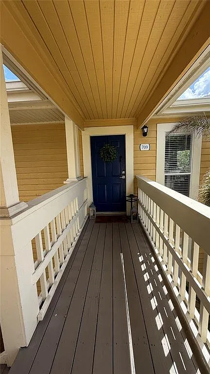 2 bed, 1.0 bath, 780 sqft, $2,200 — Photo 1