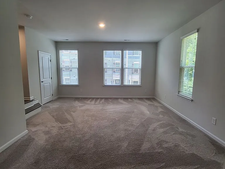 1214 Ashbury St — Photo 11