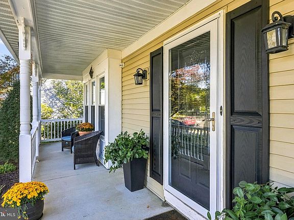 4th image of 7 Sweetgum Ct