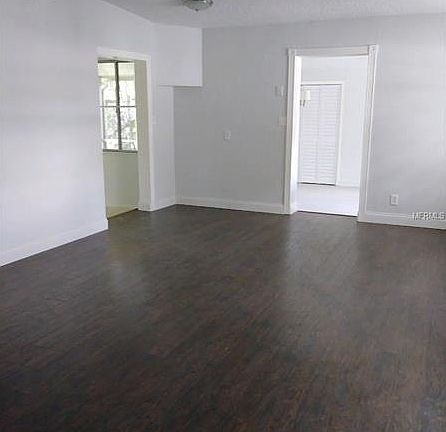 3rd image of 209 Coleus Dr