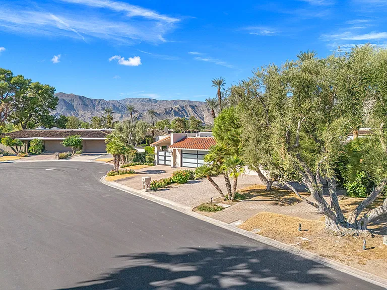10 Whittier Ct — Photo 10