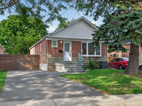 24 Glenshaw Cres, Toronto, ON M4B 2C9