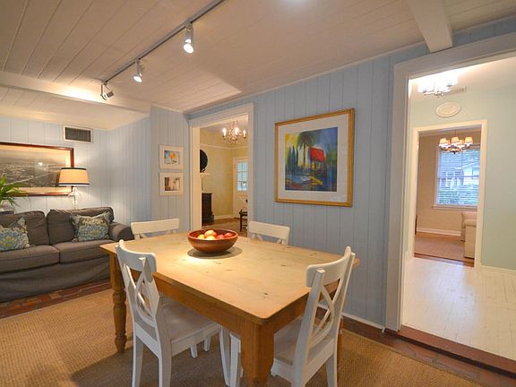 4th image of 2822 Ionic Ave