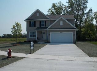 4615 Trotters Pointe Cir, Midland, MI 48642