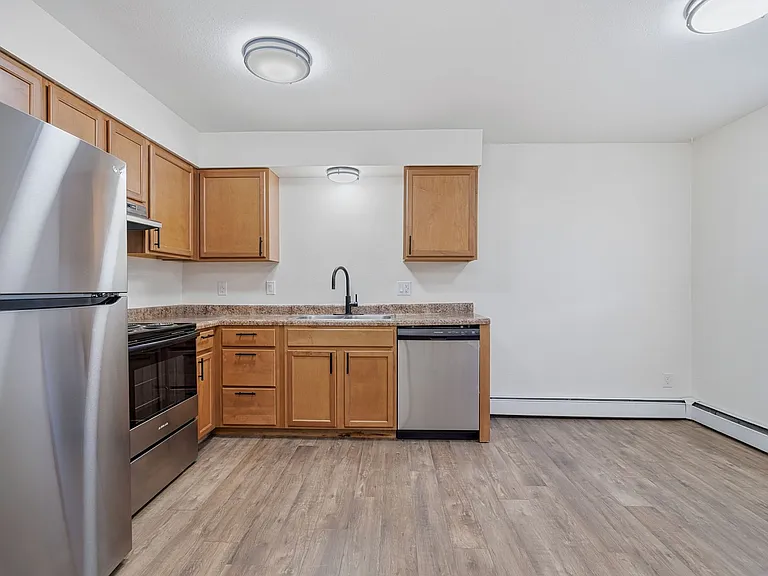 1074 Cedar Way — Photo 14