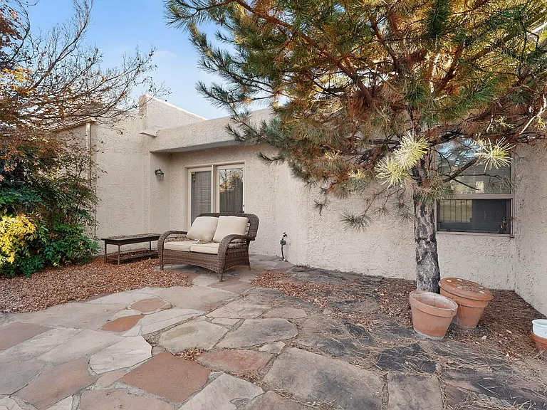 9735 Village Green Dr NE — Photo 37
