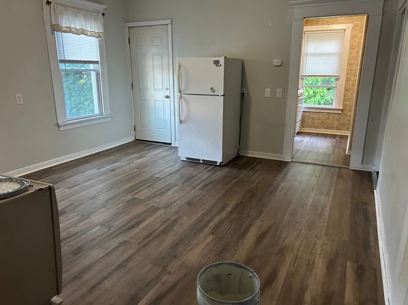 827 County St APT 2