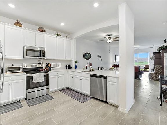 3rd image of 1653 Alameda DR
