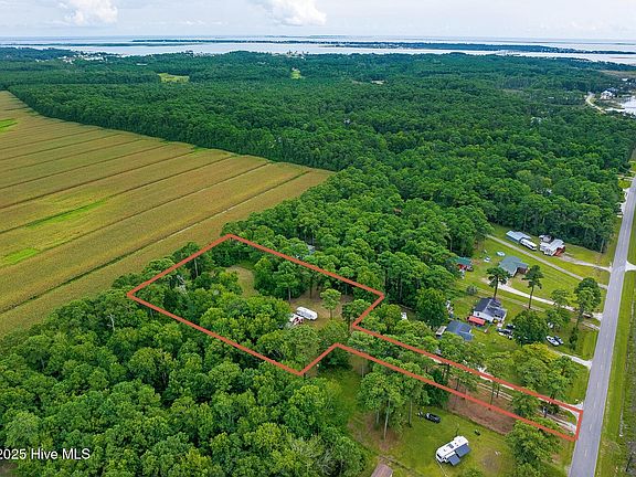 2nd image of 727 Crow Hill Road