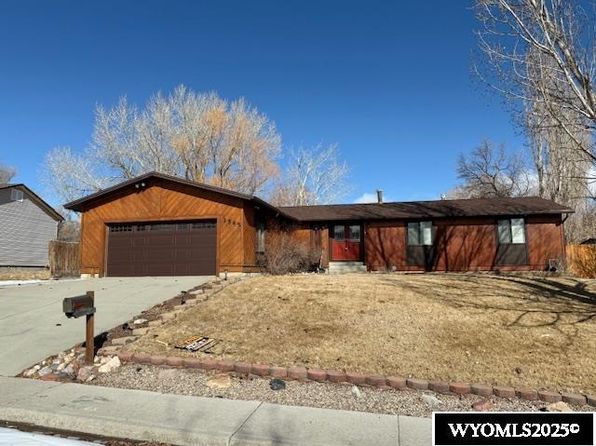 1545 California Dr, Green River, WY 82935