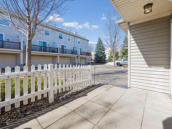 4th image of 892 Braunworth Ct