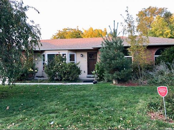 2nd image of 2165 E Somerset Dr