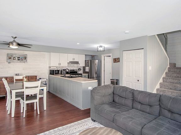 5th image of 25181 Faraday Rd