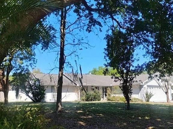 3rd image of 505 Lake Charm Dr