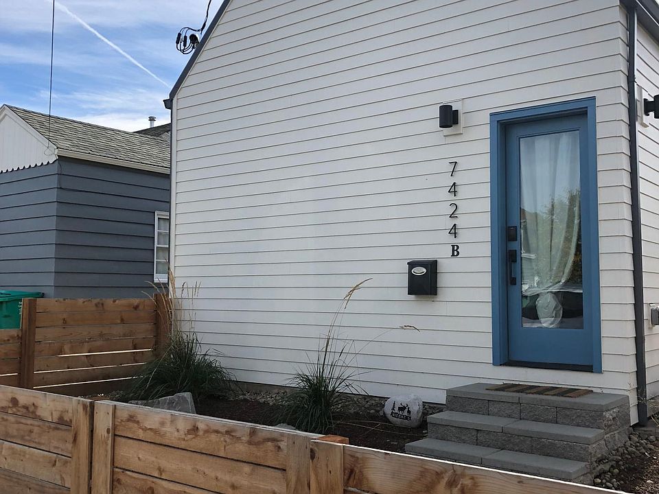 Fenved yard, landscaped yard with drip line established. Electronic key pad entry.