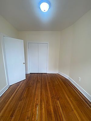 4th image of 580 E 22nd St APT 10