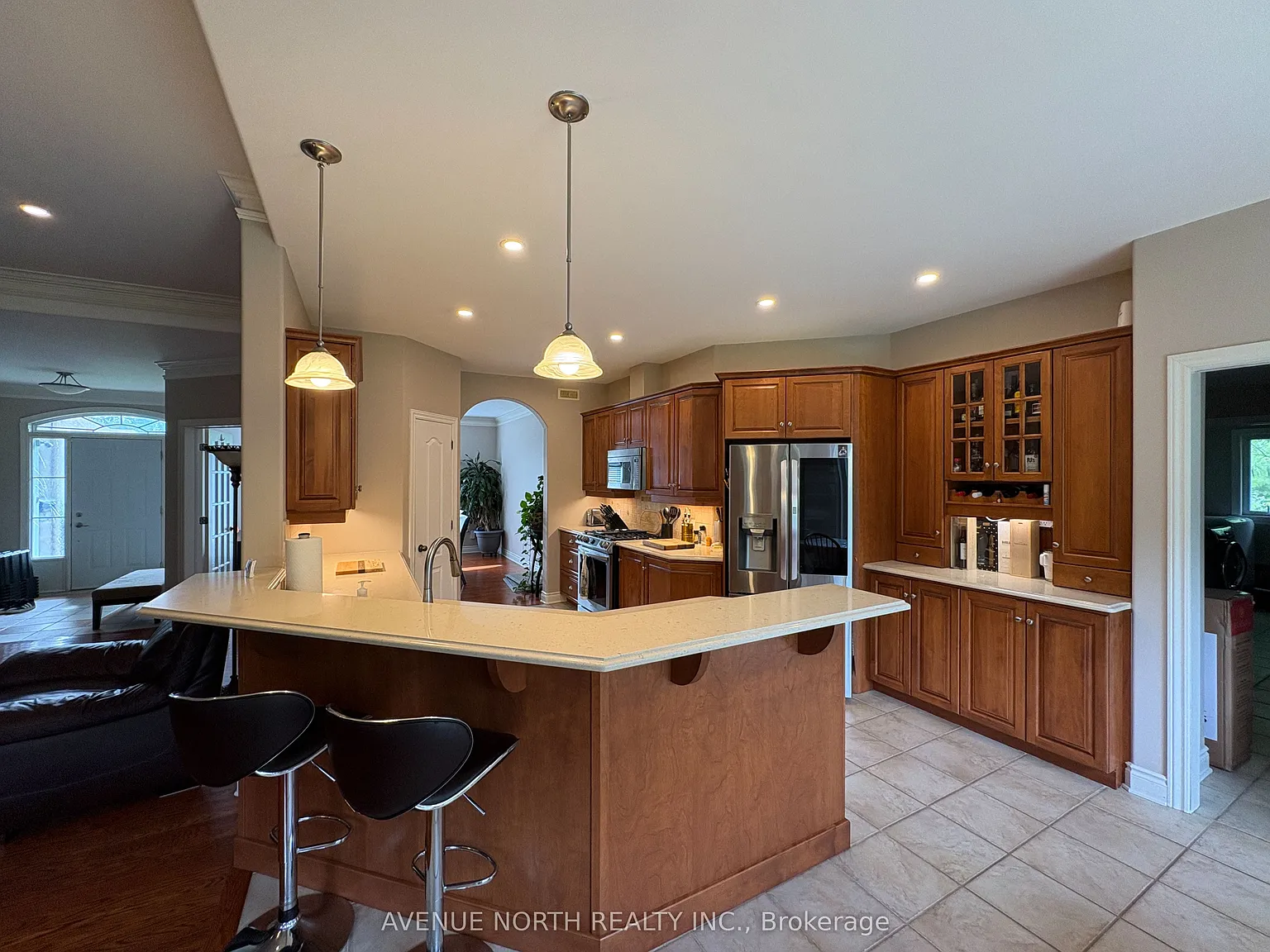 6 bed, $4,800 — Photo 4