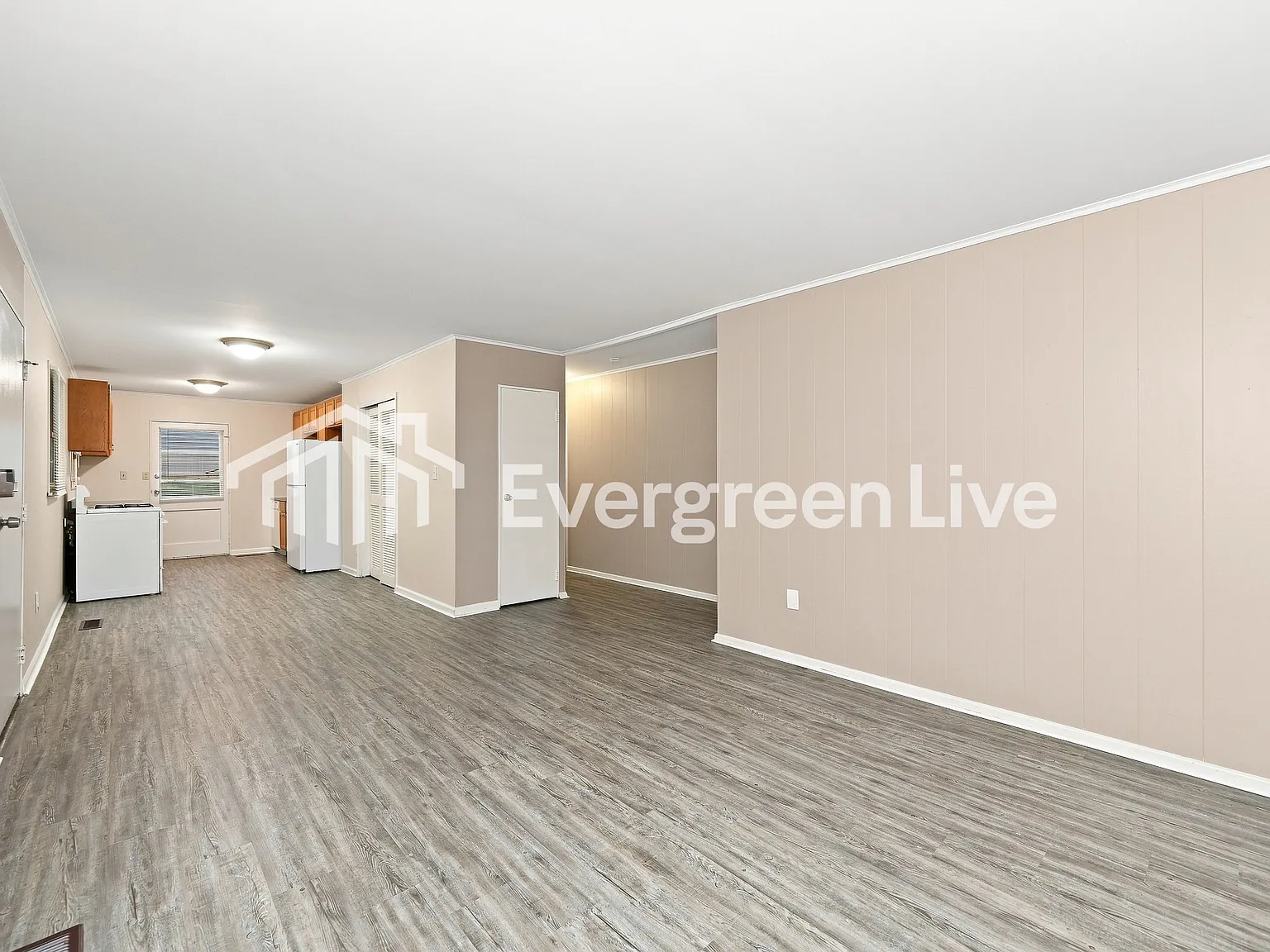 3 bed, 1.0 bath, 960 sqft, $1,345 — Photo 4