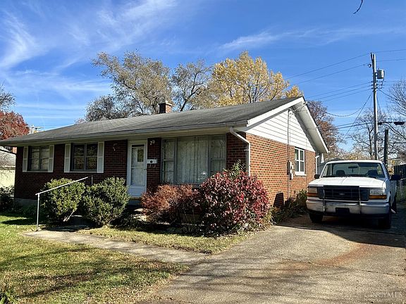 2nd image of 784 Waverly Dr