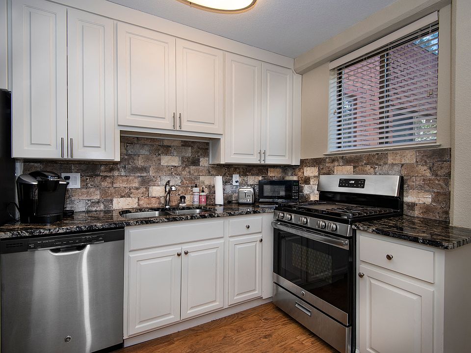 Rivercliff Estate Apartments in Little Rock, AR