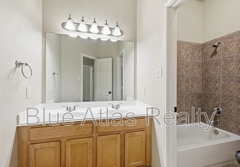 4353 Mountain Crest Dr — Photo 16