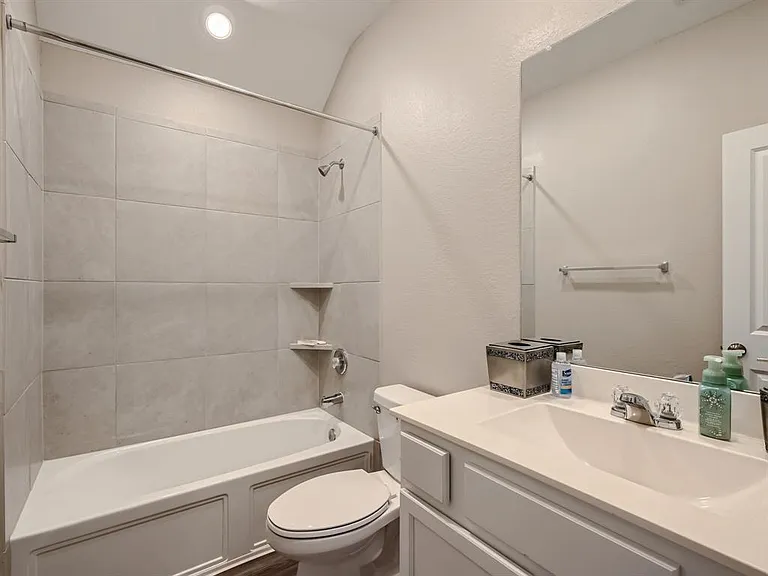 3735 Lion Creek Ct — Photo 23