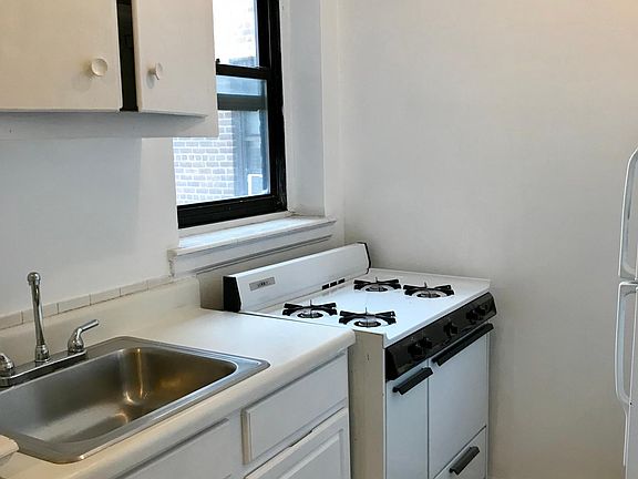 5th image of 88-30 182nd St #5D